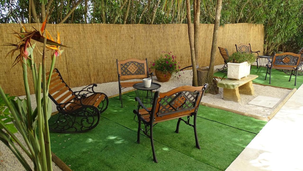 Logis Des Granges Hotel 3*